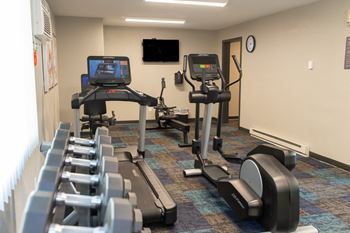 Silver Ridge Apartments_Maplewood MN_fitness equipment